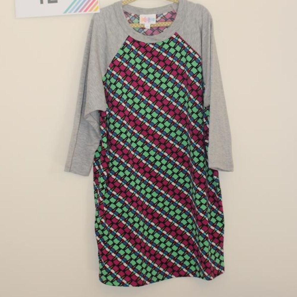 LuLaRoe Sloan kids baseball shirt, 12